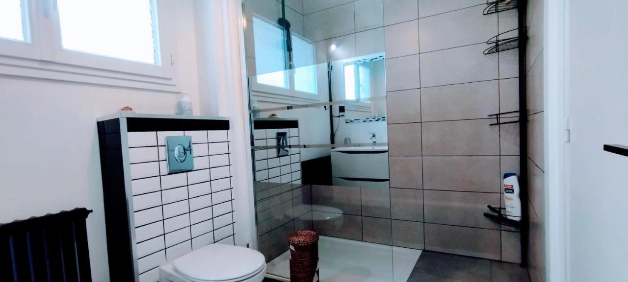 L'Echappee Belle Parking Apartment อาวีญง ภายนอก รูปภาพ